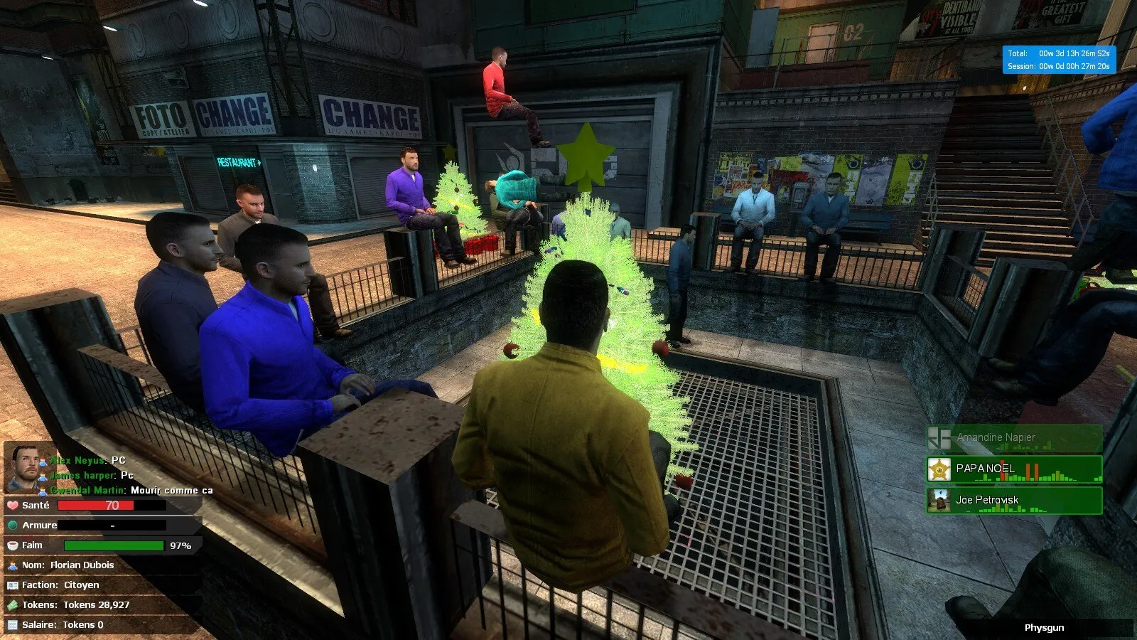 Capture d'écran de la soirée de fin d'année de la communauté Combined Roleplay sur Garry's Mod (2014)